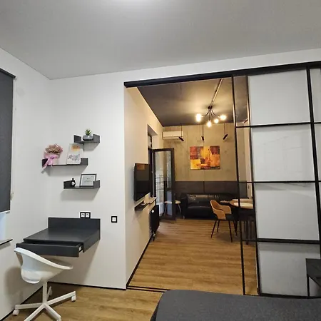 дизайнерська -студія жк аполлон на куліковському Apartment